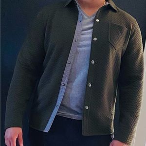 Banana Republic Men’s Snap Down Quilted Overshirt size Medium